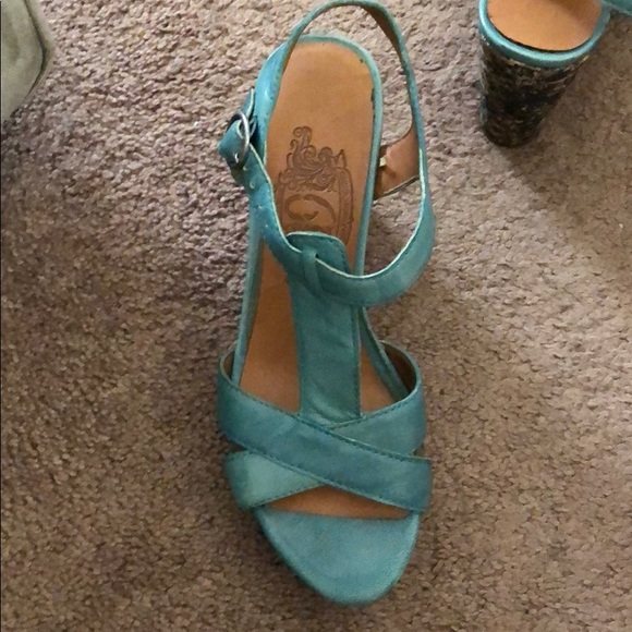 Nine West floral wedges - Picture 6 of 6